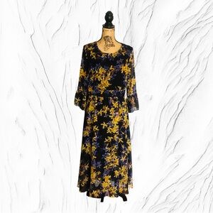 🌼NWT Black, Yellow & Purple Maxi Dress with
3/4 Lenth Ruffle Sleeve🌼